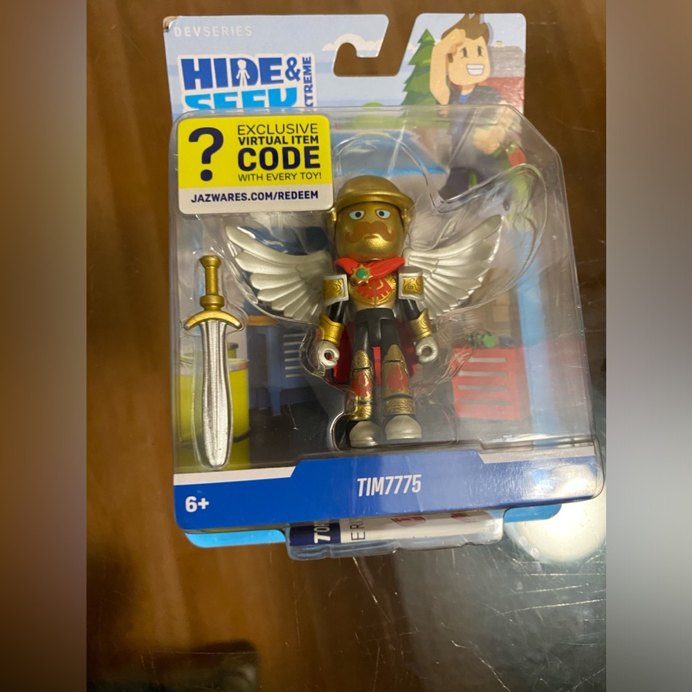 Roblox DevSeries Hide & Seek Extreme TIM7775 Toy Figure with Virtual Item Code